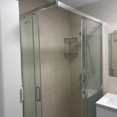 San 65 - Reformado - Centrico - 2 Min Centro - 700 M Playa - Wifi Torremolinos