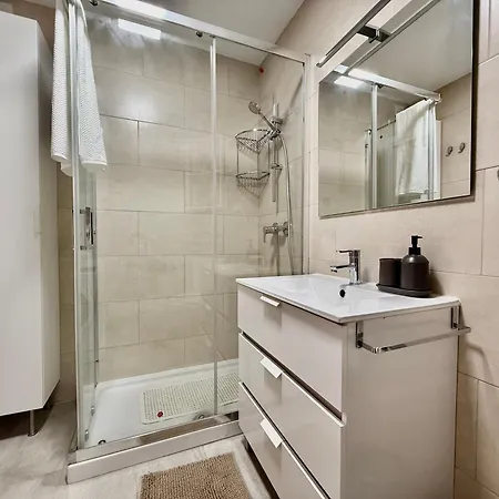 San 65 - Reformado - Centrico - 2 Min Centro - 700 M Playa - Wifi Apartment Torremolinos